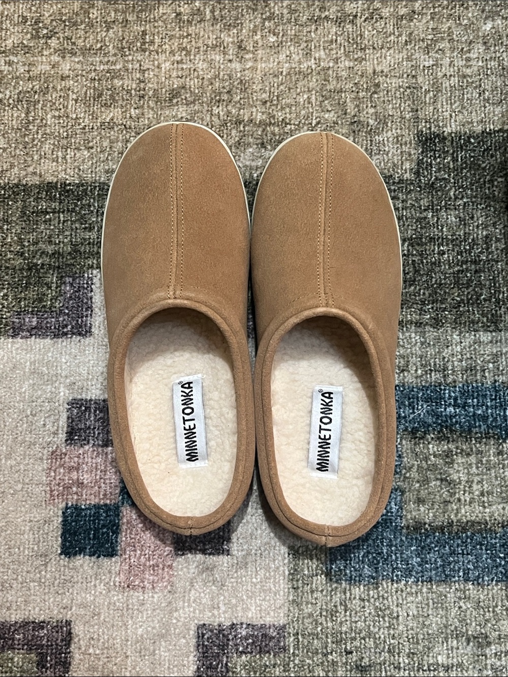 NWOT Minnetonka Suede Slipper/Slide On